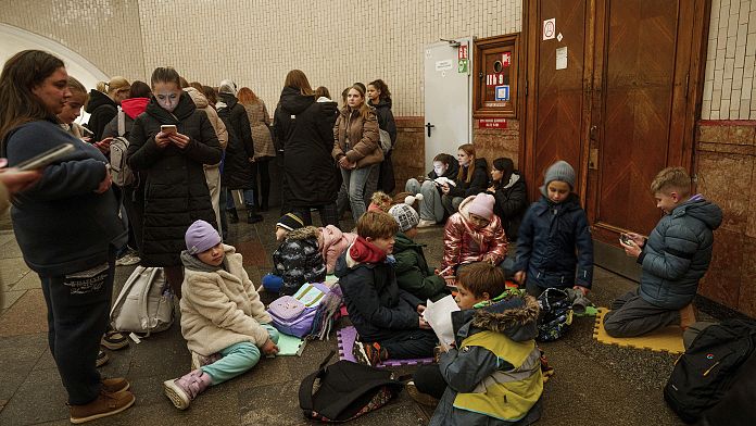 Un ataque masivo contra la infraestructura energética de Ucrania deja un millón de casas sin luz