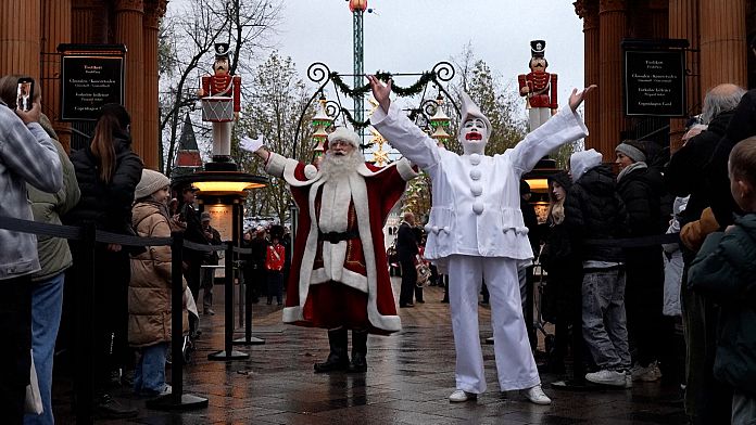 NO COMMENT: El Parque Tivoli ya está preparado para las fiestas navideñas en Dinamarca