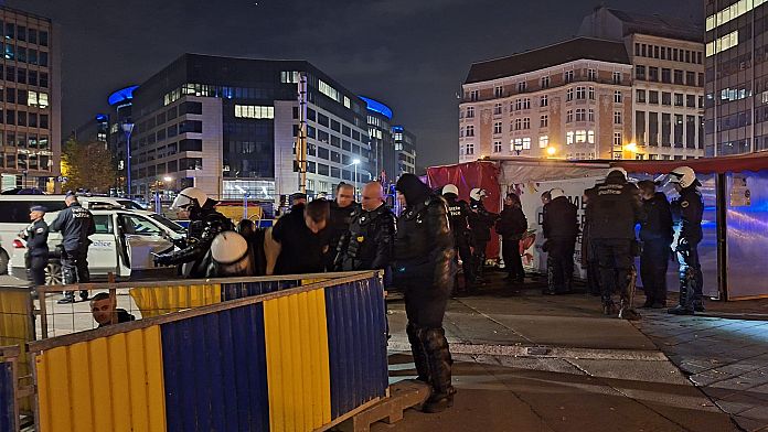 Protestas en Bruselas por la llegada del político francés de extrema derecha Jordan Bardella