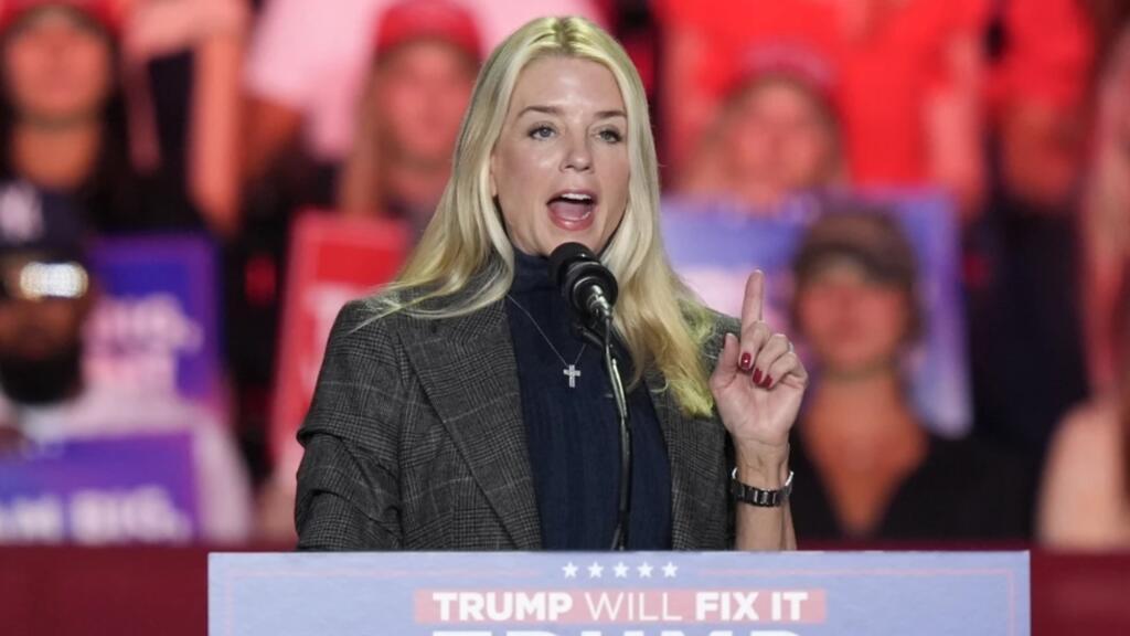 Lo que hay que saber de Pam Bondi, la nueva candidata de Trump para fiscal general