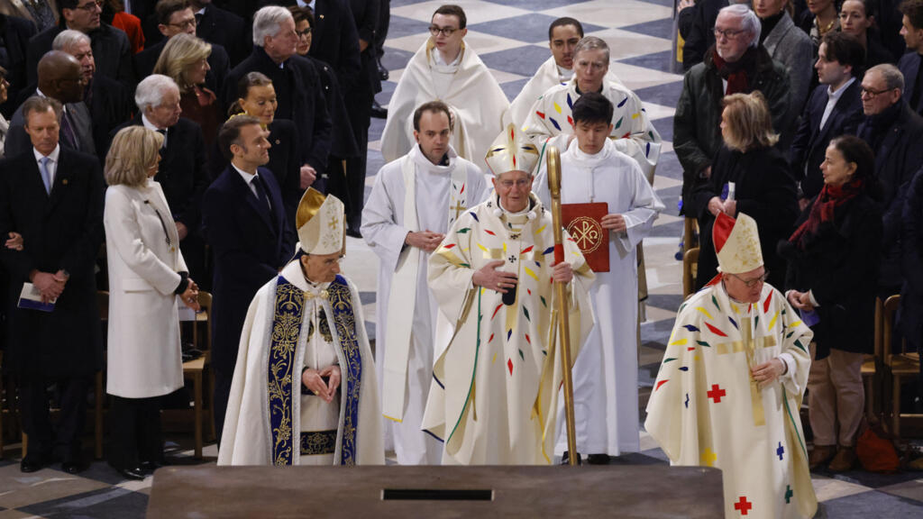 Tras la ceremonia oficial, Notre-Dame reabre al público para su primera misa en cinco años