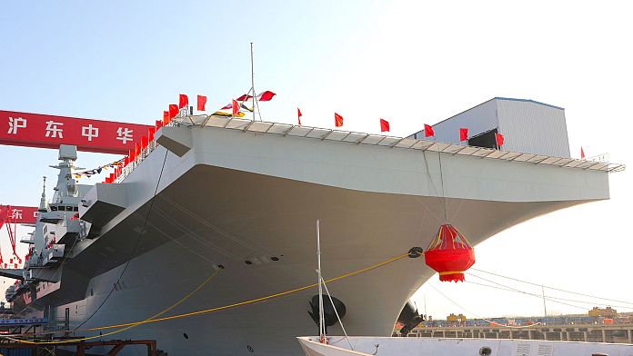 China presenta un nuevo buque de asalto anfibio que refuerza su poder naval