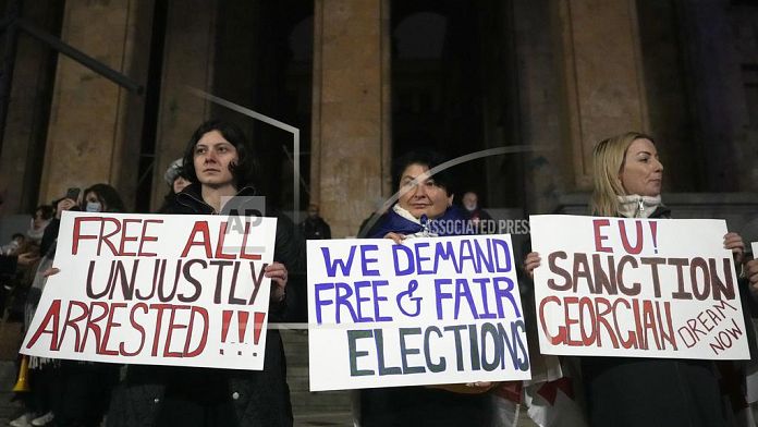 Los ciudadanos georgianos exigen elecciones parlamentarias y libertad para los detenidos