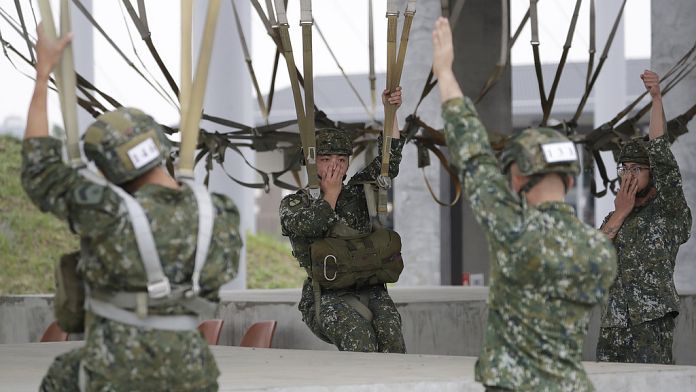 NO COMMENT: El Ejército taiwanés realiza maniobras en un contexto cada vez más hostil para la isla