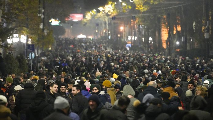 Más de 300 detenidos en las últimas protestas en Georgia contra la decisión de unirse a la Unión Europea