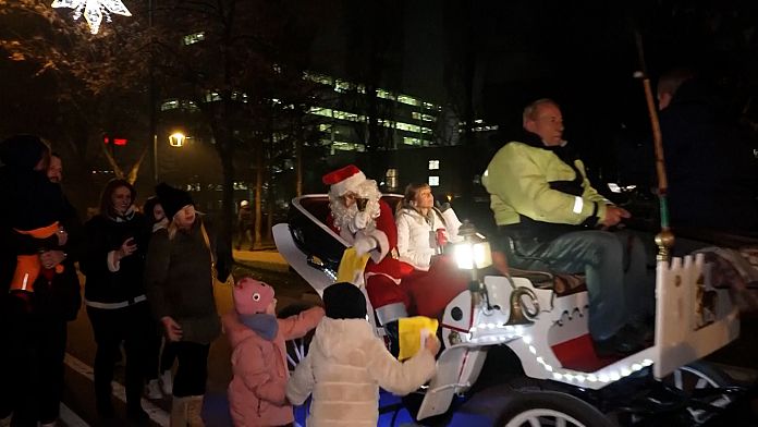 NO COMMENT: Papá Noel en las calles de Sarajevo