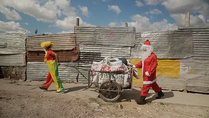 NO COMMENT: Papá Noel para los pobres en Argentina