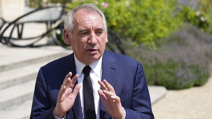 Quién es François Bayrou, el nuevo primer ministro de Francia