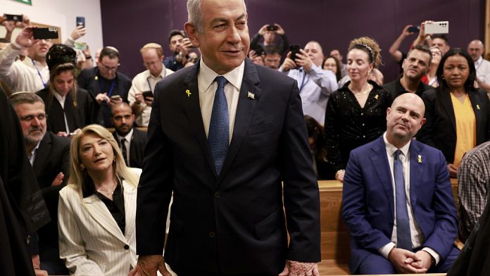 Benjamin Netanyahu testifica por primera vez en su triple caso de corrupción