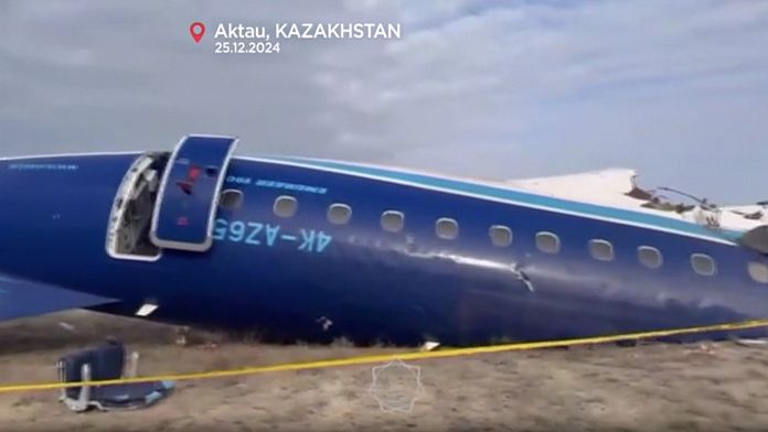 NO COMMENT: Accidente mortal de un avión de Azerbaijan Airlines