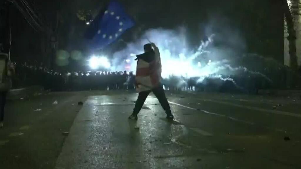 Manifestaciones en Georgia en contra del Gobierno por suspensiones de negociaciones con la UE