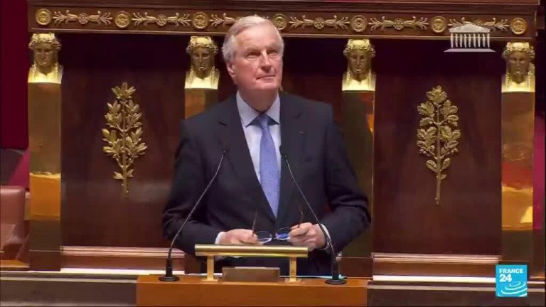 Francia: Barnier seguirá en su cargo de manera provisional mientras Macron define un sustituto