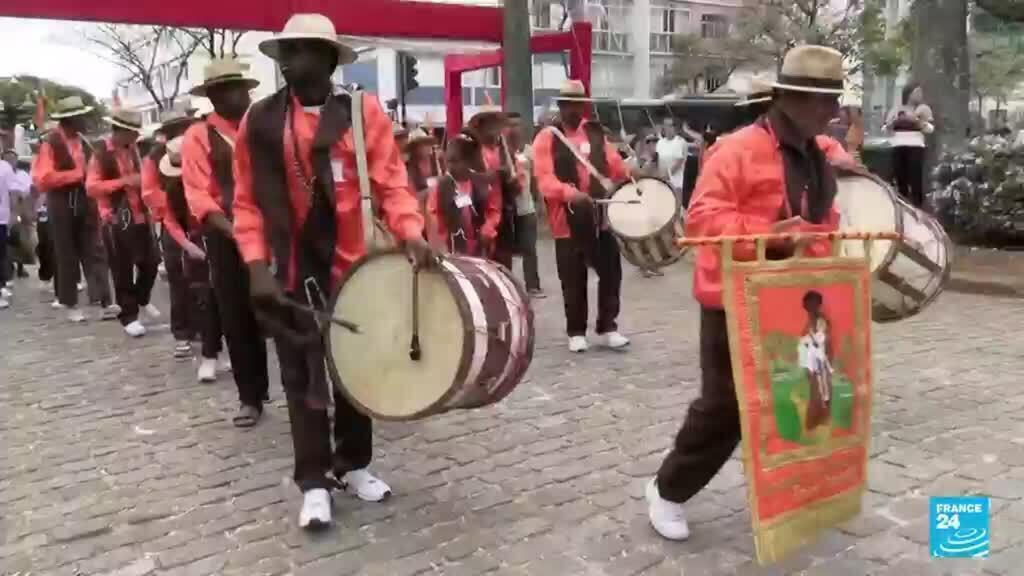 Congado: la fiesta brasileña en honor a los esclavos africanos mezclada con ritos católicos (1/7)