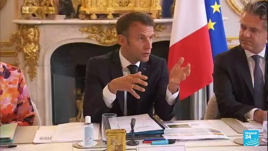 Macron busca estrategias para nombrar un nuevo primer ministro