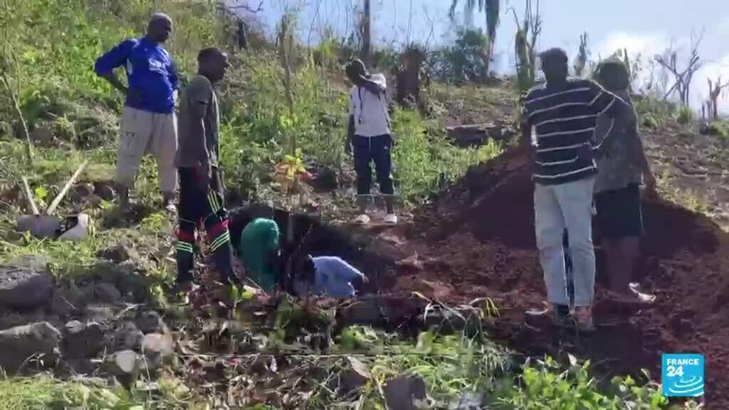 Macron llega a Mayotte, afectada por el ciclón Chido, para evaluar la devastación