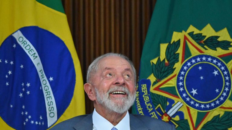 La situación judicial de Bolsonaro, la salud de Lula y la diplomacia: claves del 2024 en Brasil