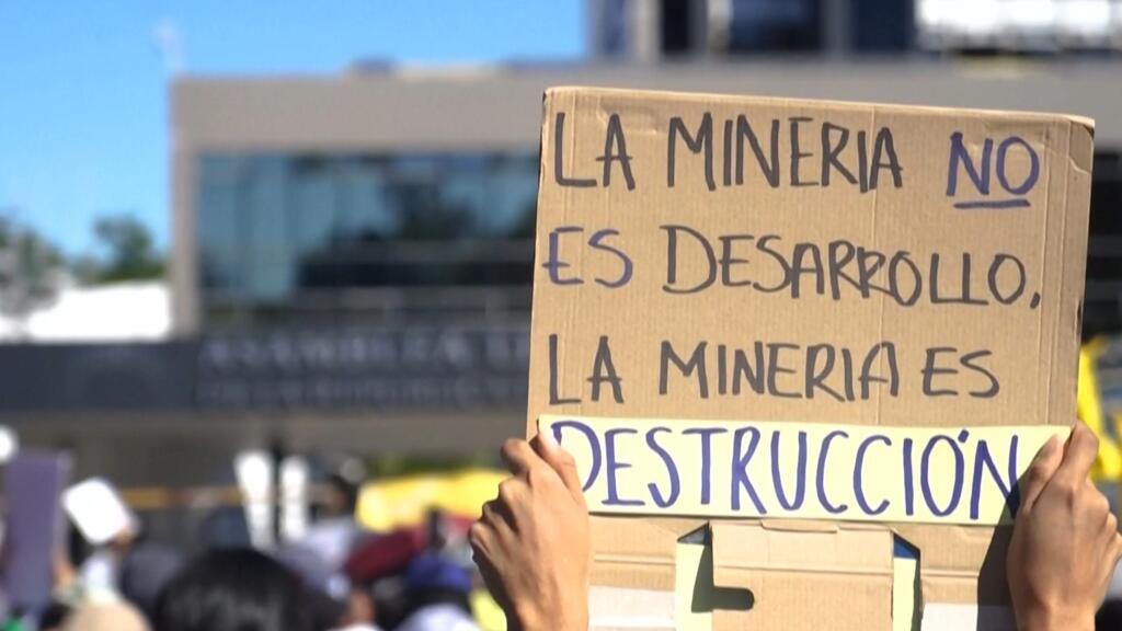 Asamblea de El Salvador aprueba polémica ley de minería metálica y desata indignación