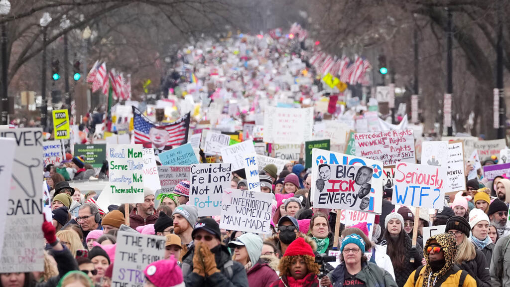 Protestas a favor y en contra se toman las calles de cara a la investidura de Donald Trump