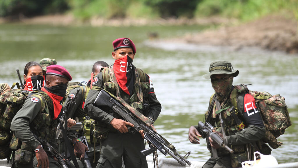 "El ELN no tiene voluntad de paz": Petro suspende las negociaciones con el grupo guerrillero