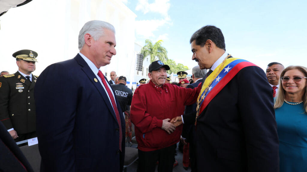 Maduro afirma que se prepara con Cuba y Nicaragua para "tomar las armas" si es necesario