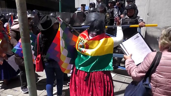 NO COMMENT: La Policía carga contra partidarios del expresidente Evo Morales en Bolivia