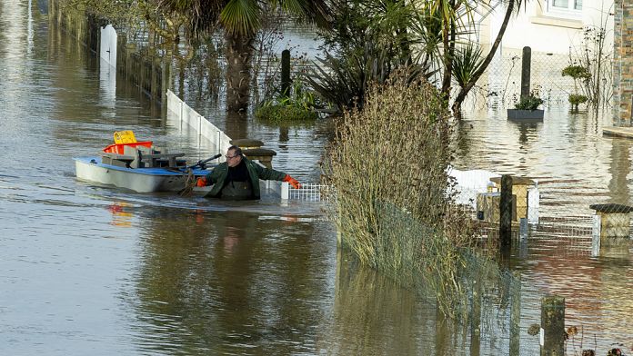 NO COMMENT: La tormenta Herminia inunda la región francesa de Bretaña