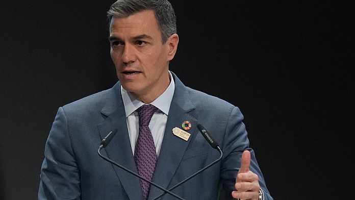 Pedro Sánchez alerta sobre el avance fascista y defiende la democracia ante la injerencia de Musk