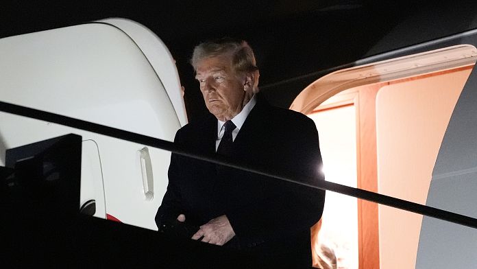 Trump llega a Washington y los organizadores se apresuran a trasladar la toma de posesión al interior debido al frío