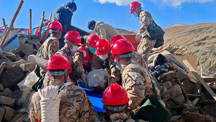 Registran más de 500 réplicas tras el terremoto del Tíbet mientras se inician las labores de rescate