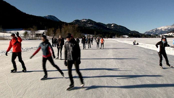 NO COMMENT: Así es la pista de hielo natural del lago Weissensee