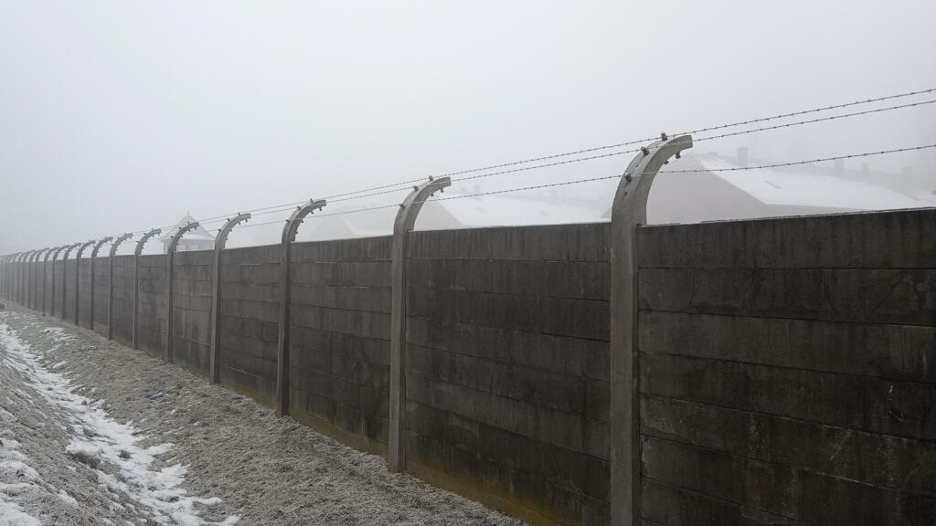 Auschwitz y la semblanza del campo de exterminio y dolor símbolo del Holocausto