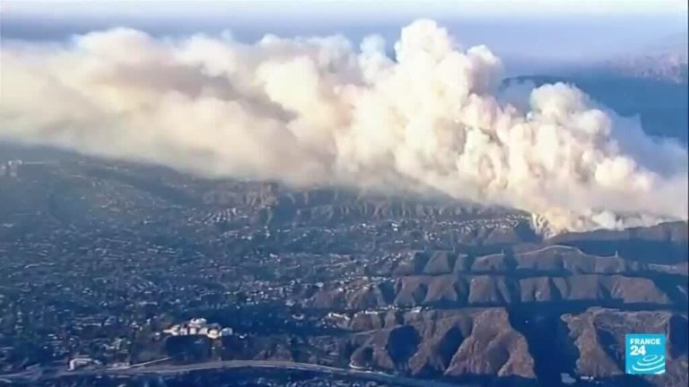 Incendios en Los Ángeles podrían intensificarse por el regreso de los fuertes vientos