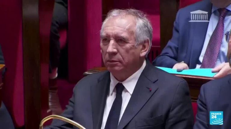 Francia: François Bayrou reabrirá las conversaciones sobre la controvertida reforma pensional