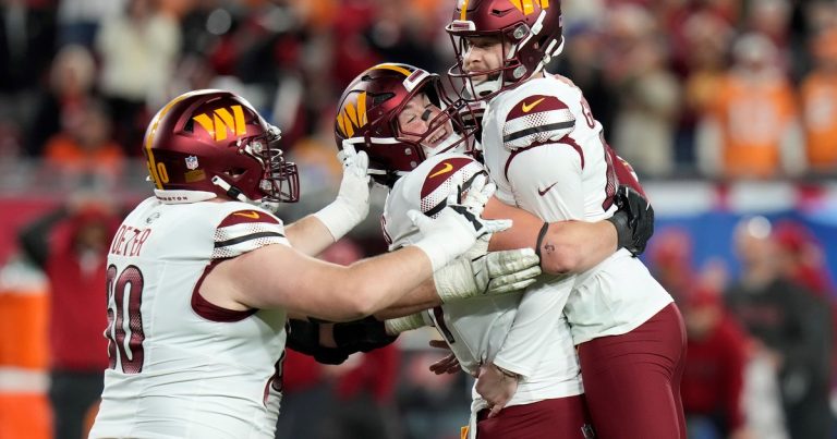 Zane González, el pateador de la NFL que mostró su lucha contra un TOC en pleno partido y terminó haciendo historia en la última jugada