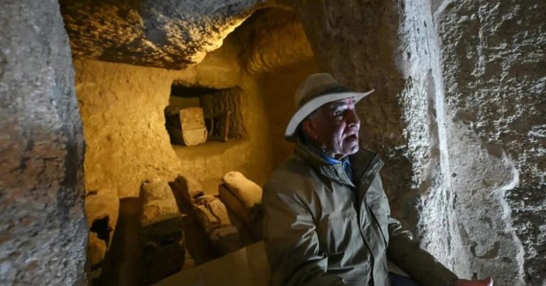 Una misión arqueológica encontró inscripciones "raras" de hace 3.600 años en Luxor