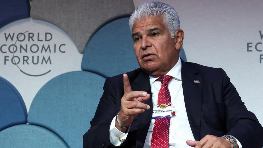 "El canal es nuestro y seguirá siendo nuestro", advierte el presidente de Panamá en Davos