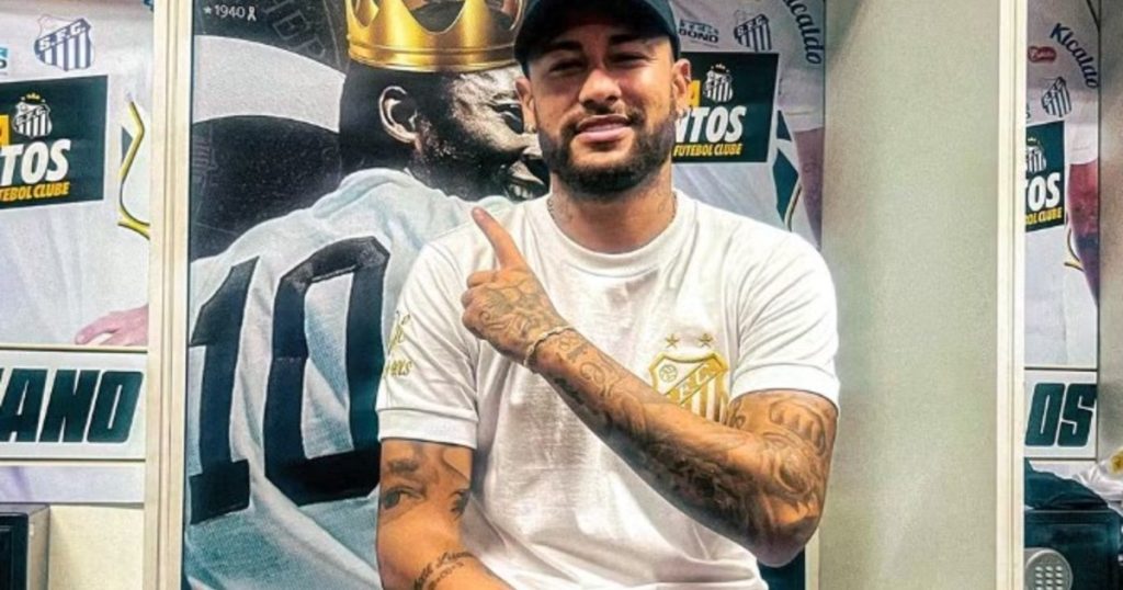 Neymar se aleja de Arabia Saudita y Santos quiere "tocar su corazón" con el recuerdo de Pelé para que regrese