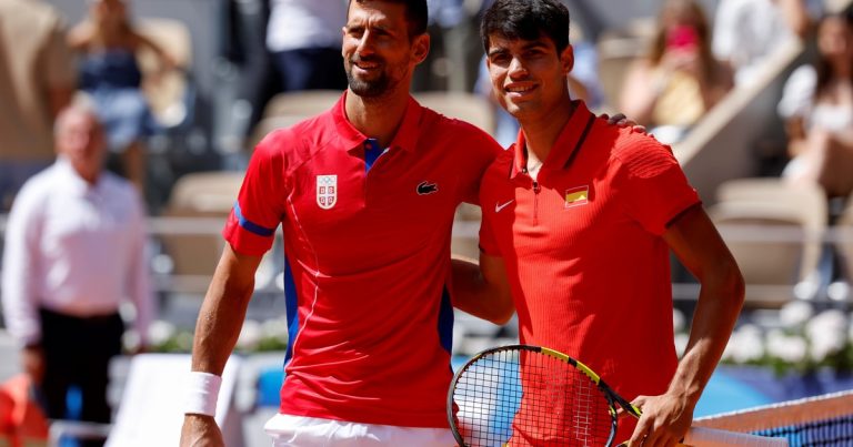 Novak Djokovic y Carlos Alcaraz animan otro capítulo del duelo generacional en una final anticipada del Abierto de Australia: a qué hora juegan y cómo verlo