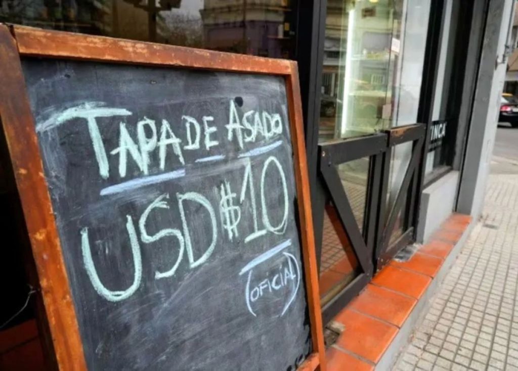 Precios en dólares y en pesos: “hasta parecen más baratos”