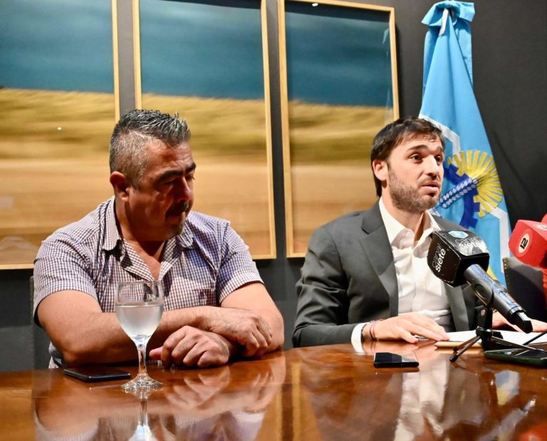 Torres aseguró que "vamos a terminar con la mafia que fundió a la Cooperativa de Trelew" tras la brutal agresión de un empleado que ya fue desvinculado de la entidad