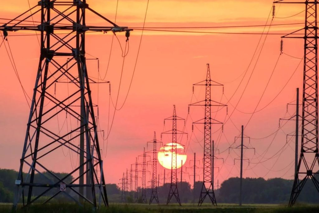 Temor por los cortes de energía eléctrica ante una ola de calor y consumo récord