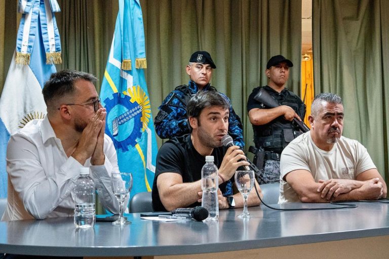 Torres presentó el Comando Unificado en Esquel y la Comarca