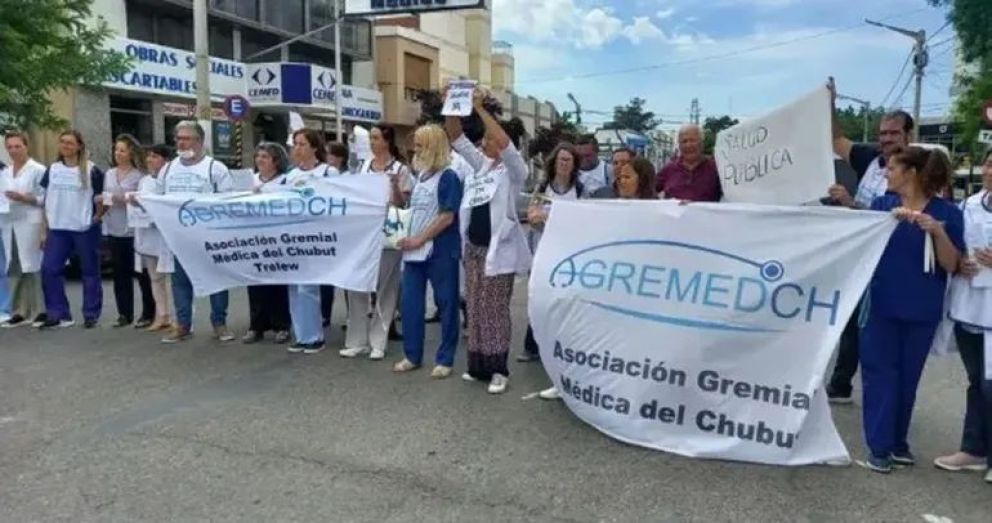 Médicos de Chubut se declararon en estado de alerta y asamblea permanente