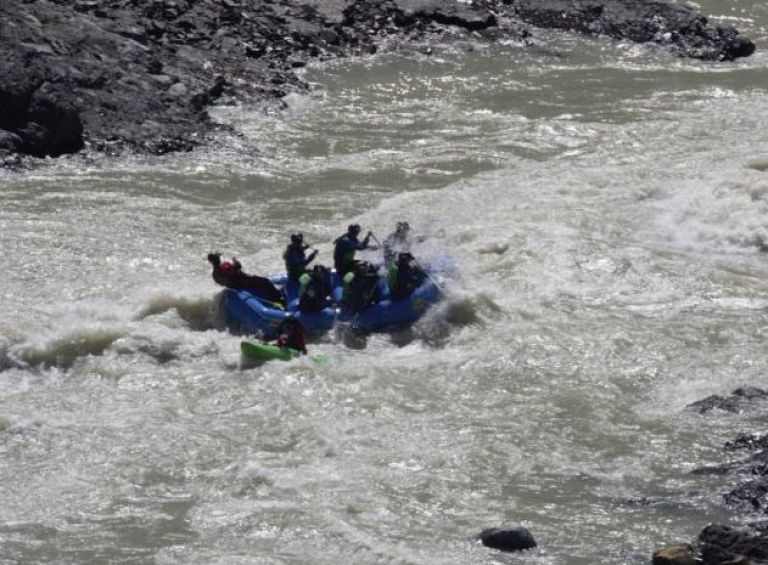 Tragedia en El Chaltén: Tres muertos tras el vuelco de una embarcación en el río De las Vueltas