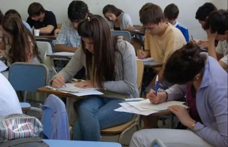 Abren inscripciones para terminar la secundaria en la Dirección de Juventud