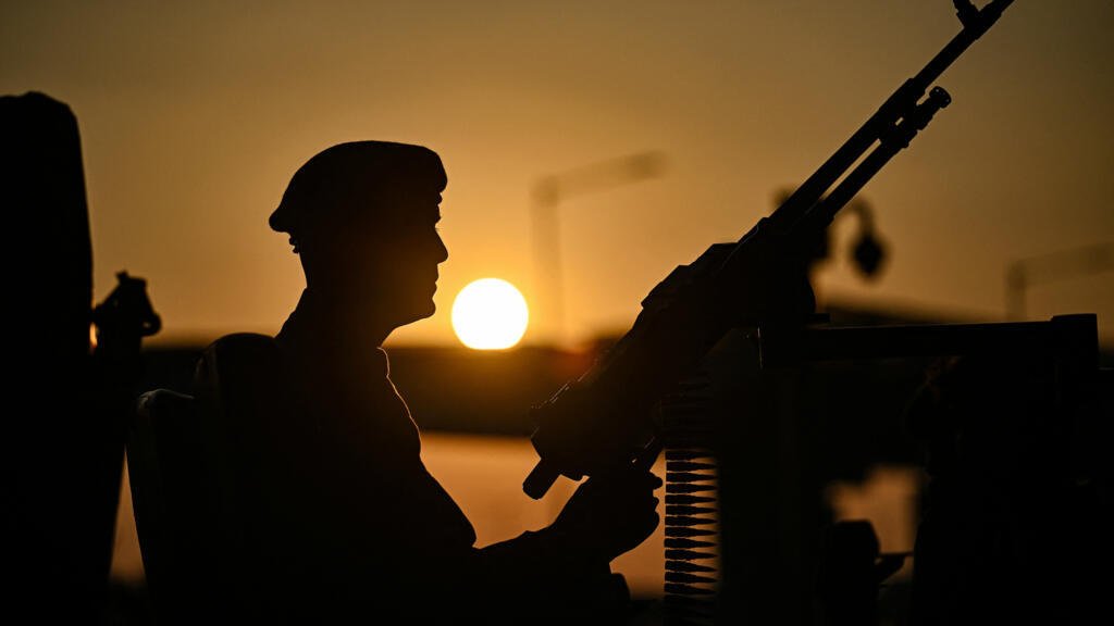 2,7 billones de dólares en 2024, el mayor aumento del gasto militar mundial desde la Guerra Fría