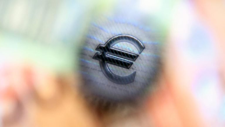 Francia impulsa represalias contra las tecnológicas de EE. UU., Irlanda se resiste y la UE se divide