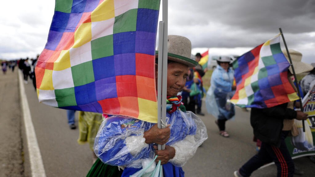Bolivia abre una carrera electoral marcada por fracturas internas y una joven figura emergente