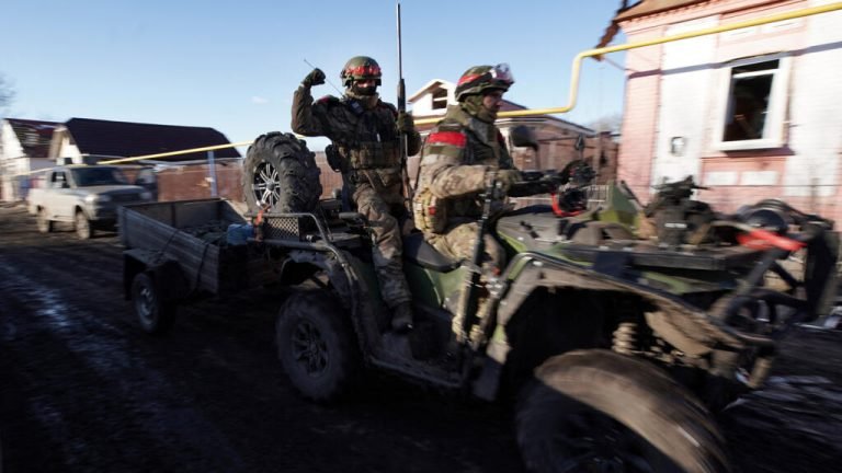 Rusia asegura haber retomado una de las últimas posiciones ucranianas en Kursk