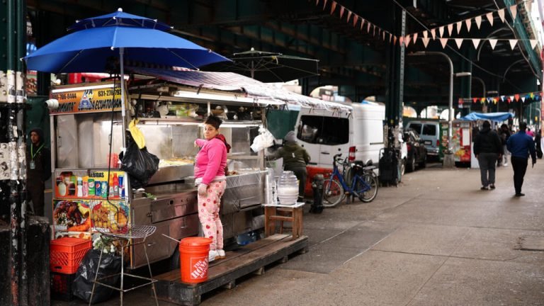 Menos latinos en las calles de EE. UU., los efectos del miedo a las políticas de Trump